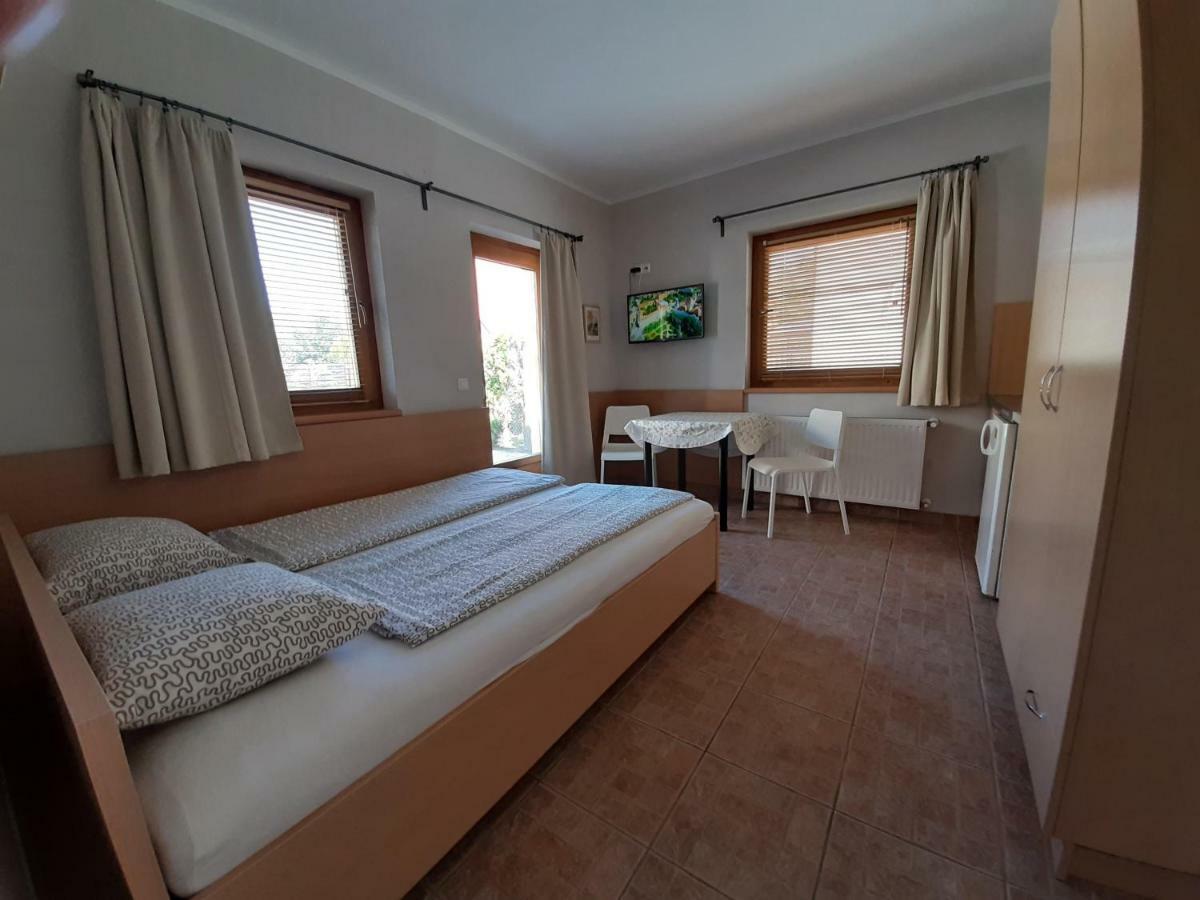 Familia Apartmanhaz Keszthely Exterior foto